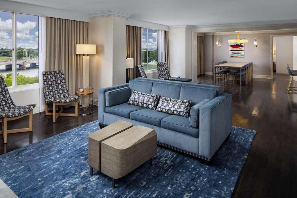 Hyatt Regency Wichita Hotel Room photo